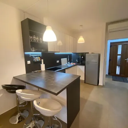 Tatil Evi Malas Rosini
